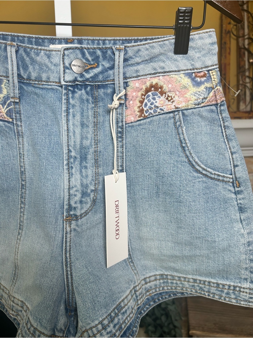 Driftwood Phoebe Romantic Rhapsody Embroidered Denim Shorts NWT festival - Picture 4 of 16